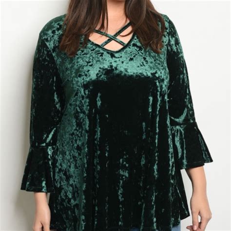 Moda Me Couture Tops Plus Size Emerald Green Velvet Tunic Top