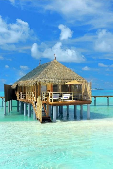 10 Breathtaking Resorts with Overwater Bungalows - YourAmazingPlaces.com