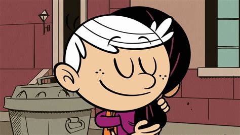 Image S2e13 Lincoln Returns The Hugpng The Loud House Encyclopedia Fandom Powered By Wikia