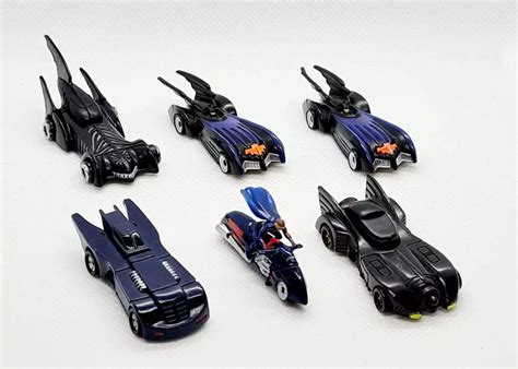 DC Comics Hot Wheels Premium Scale Batman Favorites OFF
