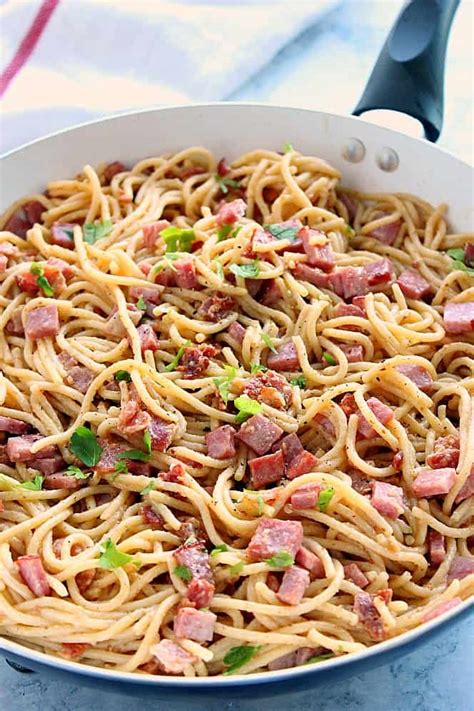 Spaghetti Alla Carbonara With Ham Crunchy Creamy Sweet