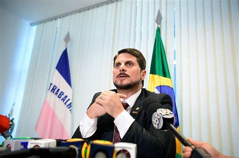 Marcos do Val diz que Moraes bloqueou R 50 milhões das contas dele