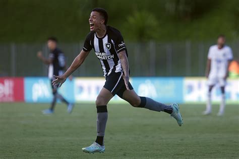 Botafogo Vence O Lanterna Resende E Se Recupera No Carioca Gazeta