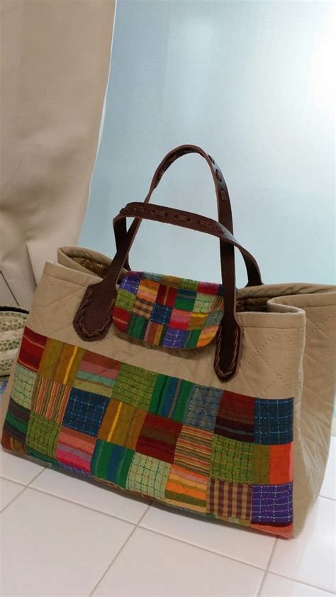 Quilting Patchwork Bag Tutorial In 2020 Patchwork Bags Bag Pattern