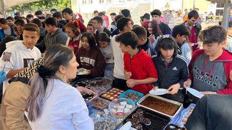 Talas Atatürk Mesleki ve Teknik Anadolu Lisesinde Kermes Talas