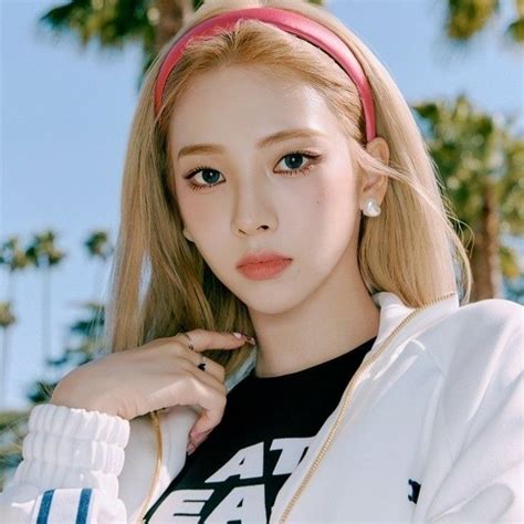 Pin By Ella On Spa Karina Blonde Asian Kpop Girl Groups