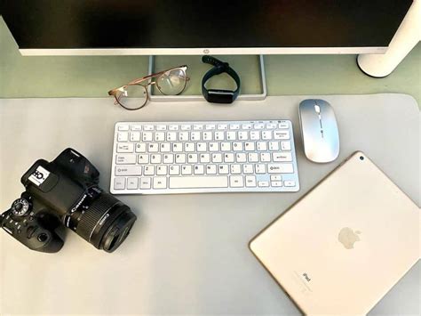 How To Charge A Wireless Mouse The Nature Hero