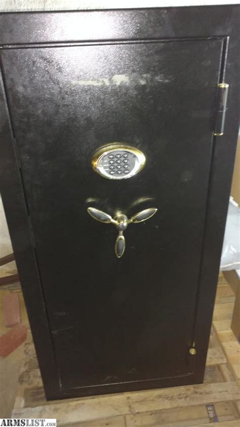 ARMSLIST For Sale Sentry Safe Large