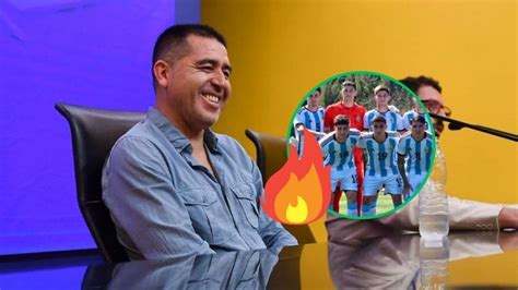 Riquelme Se Cuelga Una Medalla La Joya De Boca Que Miran En La