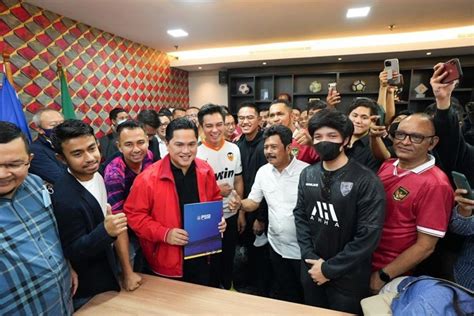 Erick Thohir Resmi Daftar Calon Ketum Pssi Didampingi Kaesang Raffi Atta Hingga Baim Wong