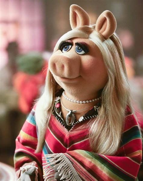 625 best Miss Piggy/Muppets images on Pinterest | The muppets, Jim ...