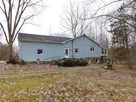 2180 Cambria Rd Hillsdale Mi 49242 Mls 19005236 Redfin