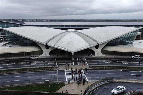 Watch Two Planes Nearly Collide At Jfk Airport Us Agencies Launch