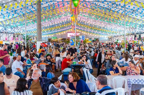 Festival do Camarão em Caraguá e Ubatuba Arraiá Caiçara em São