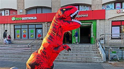 Превратился в Завра! И пошёл в Пятёрочку за новой акцией Завры! Реакция ...
