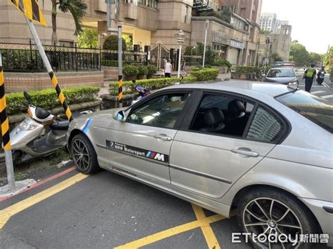 Bmw龜速撞號誌牌 駕駛茫然呆坐路旁警見一支針筒懂了 Ettoday社會新聞 Ettoday新聞雲