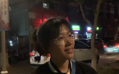 当我假装“嫌弃”女友的亲亲，她会是什么反应？结果差点出事了 美若冰冰qaq 美若冰冰qaq 哔哩哔哩视频