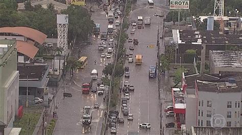 V Deo Chuva Provoca Alagamentos E Transtornos No Recife Ne G