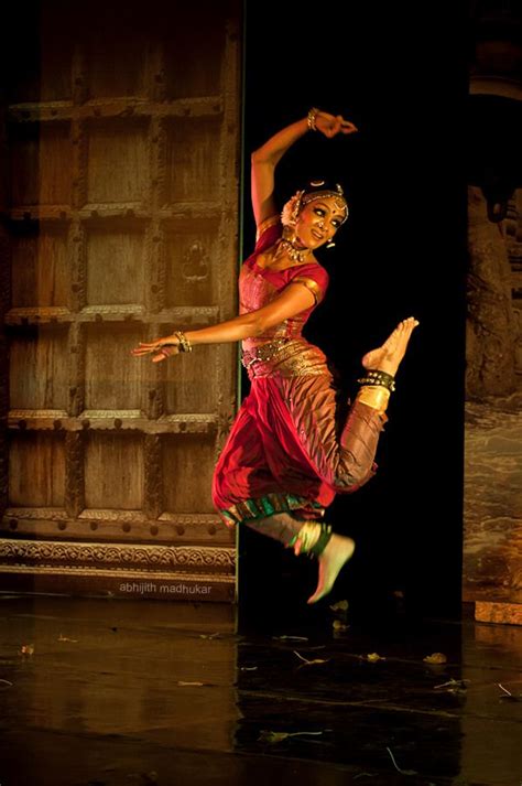 bharatanatyam performance by rukmini vijayakumar | indian classical dance Dance Photography ...