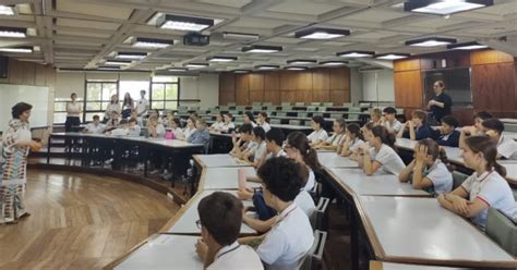 Estudiantes Del Colegio San Jorge Visitaron La Facultad Facultad De