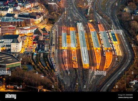 Nachtansicht Des Hamm Hauptbahnhofs Stockfotos Und Bilder Kaufen Alamy