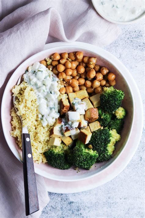 Bowl Mit Ger Steten Kichererbsen Brokkoli Und Hirse