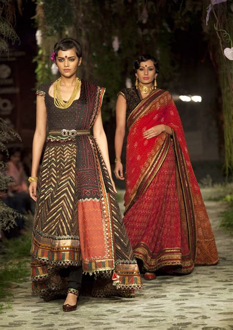 Tarun Tahiliani Couture Collection 2012