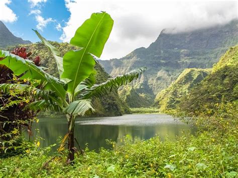 20 Best Natural Wonders Of The South Pacific From The Blue Lagoon To