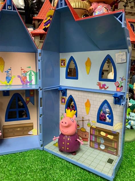 Peppa Pig Castle Playset Hobbies And Toys Toys And Games On Carousell