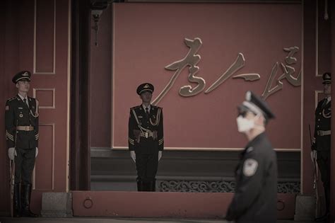 兩會氣氛詭異 趙家人怒衝中南海｜大紀元時報 香港｜獨立敢言的良心媒體