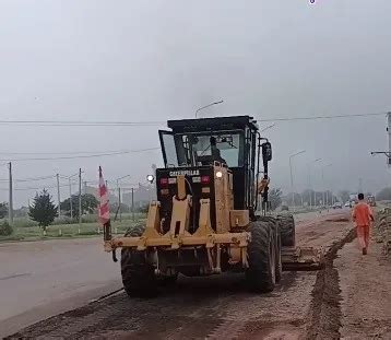 COMENZÓ LA OBRA DE CORDÓN CUNETA EN UNO DE LOS INGRESOS A TIO PUJIO