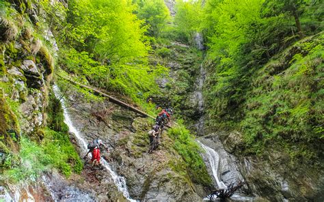 canyon of transfagarasan - hyking this spectacular canyon