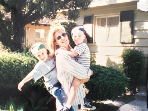 Anne Wheaton uses her huge platform to help rescue animals today 18