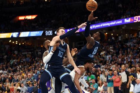 Hasil Playoff Nba Lakers Bungkam Grizzlies Heat Hanguskan Bucks