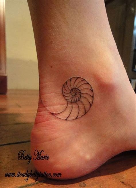 40 Shell Tattoos Make You Wonder Sea Life Art And Design