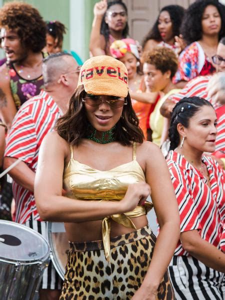 Anitta e Major Lazer lançam clipe patrocinado pelo rum Bacardi 26 06