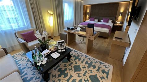 Review Hotel Vier Jahreszeiten Kempinski München reisetopia Hotels