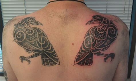 Tatuaje De Huginn Y Muninn