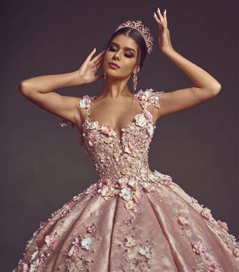 7 Tendencias de Vestidos de 15 Años para este 2023 decoracion para