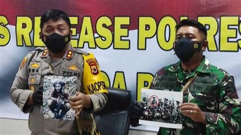 Video Baku Tembak Di HP Milik Danton KKB Yang Tewas Setelah Kontak