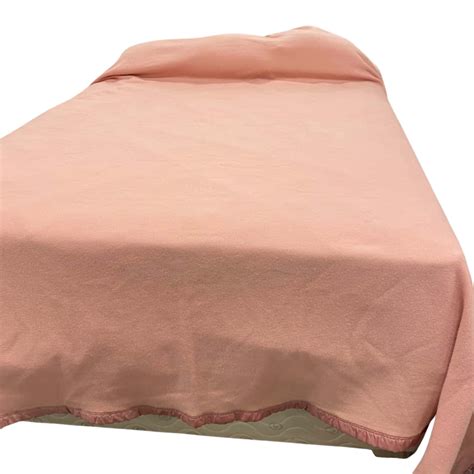 Vintage Target Pure Wool Satin Edge Blanket Soft Pink 255 X 260 Cm S