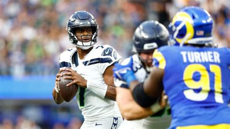 Geno Smith Suffers Injury as Miracle Comeback Falls Short vs. Rams ...