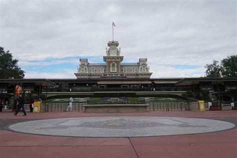 Main Street Station (Walt Disney World Railroad) - WanderDisney