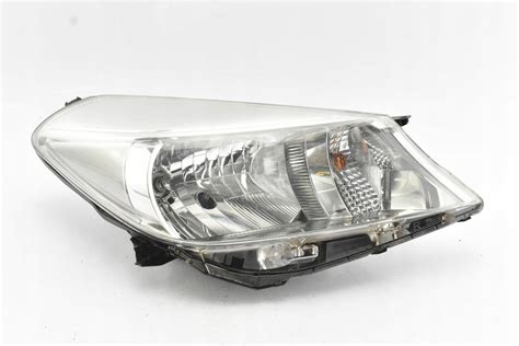 Lampa Przednia Toyota Oe Lampa Prawy Prz D Przednia Yaris Iii