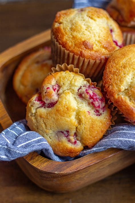 Lemon Ricotta Raspberry Muffins | How to make Lemon Ricotta Muffins