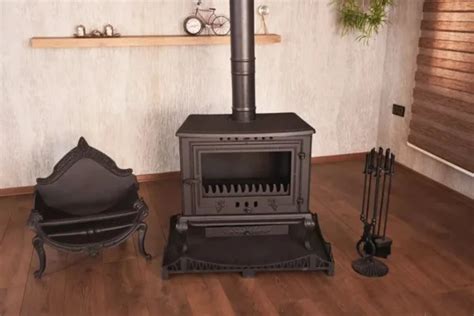 Aesthetic Large Glazed Cast Fireplace Wood Burner Stove Metal Fire Pit Coal Burner Stove Metal