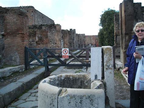 Vii Pompeii December Via Degli Augustali Looking West Vii