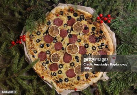 236 Green Olives Pizza Stock Photos, High-Res Pictures, and Images ...