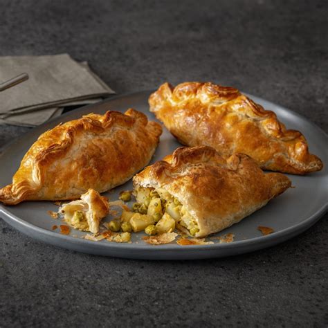 Curried Lentil Potato And Pea Pasty Spudlite