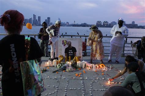 The Lgbtq Community Mourns O’shae Sibley In Memorials Across New York City Lgbtq Pride Talk